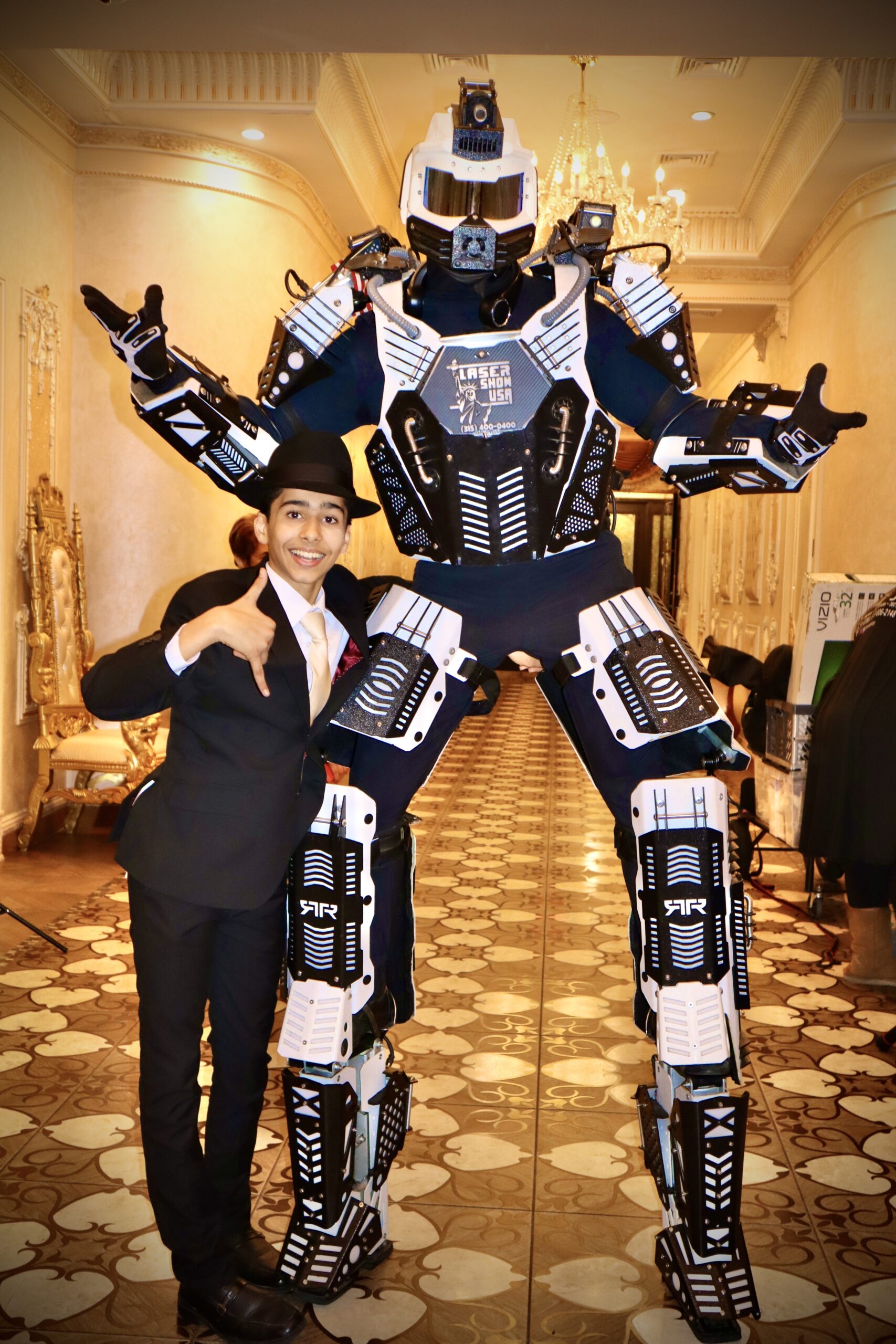 Bar Mitzvah mega robot